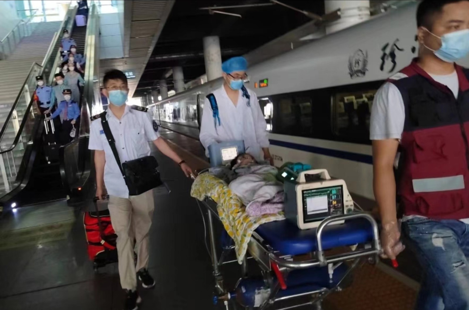 云县高铁转运公司